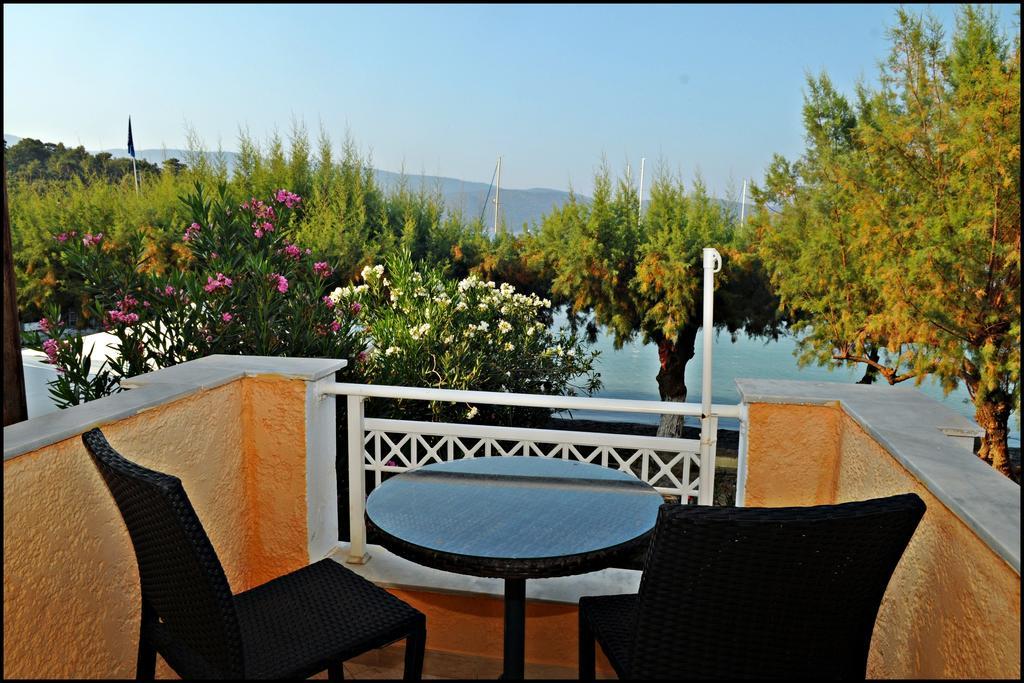 Posidonio Hotel Klima  Habitación foto