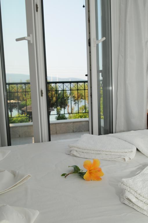 Posidonio Hotel Klima  Habitación foto